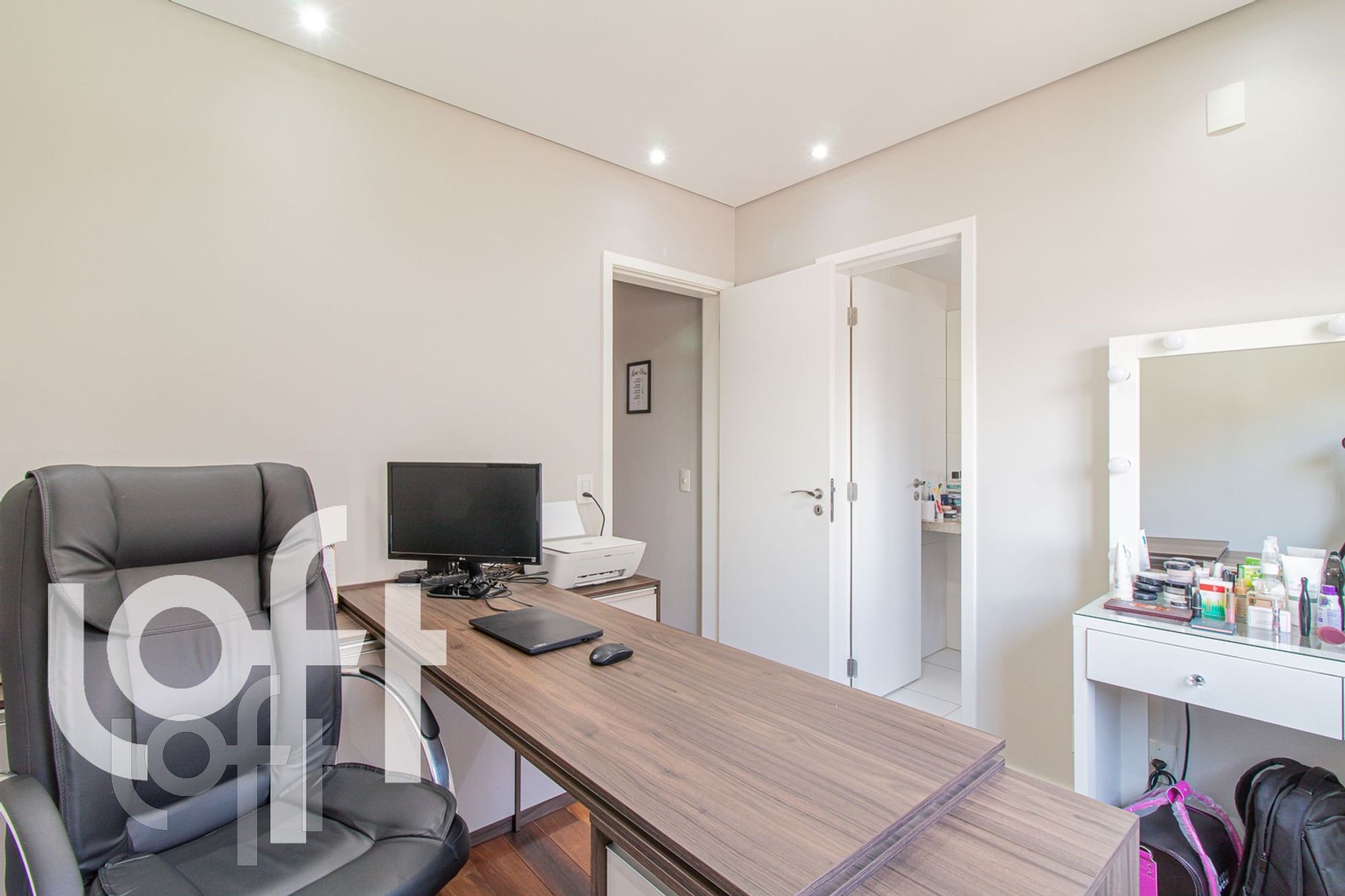 Apartamento à venda com 3 quartos, 108m² - Foto 2