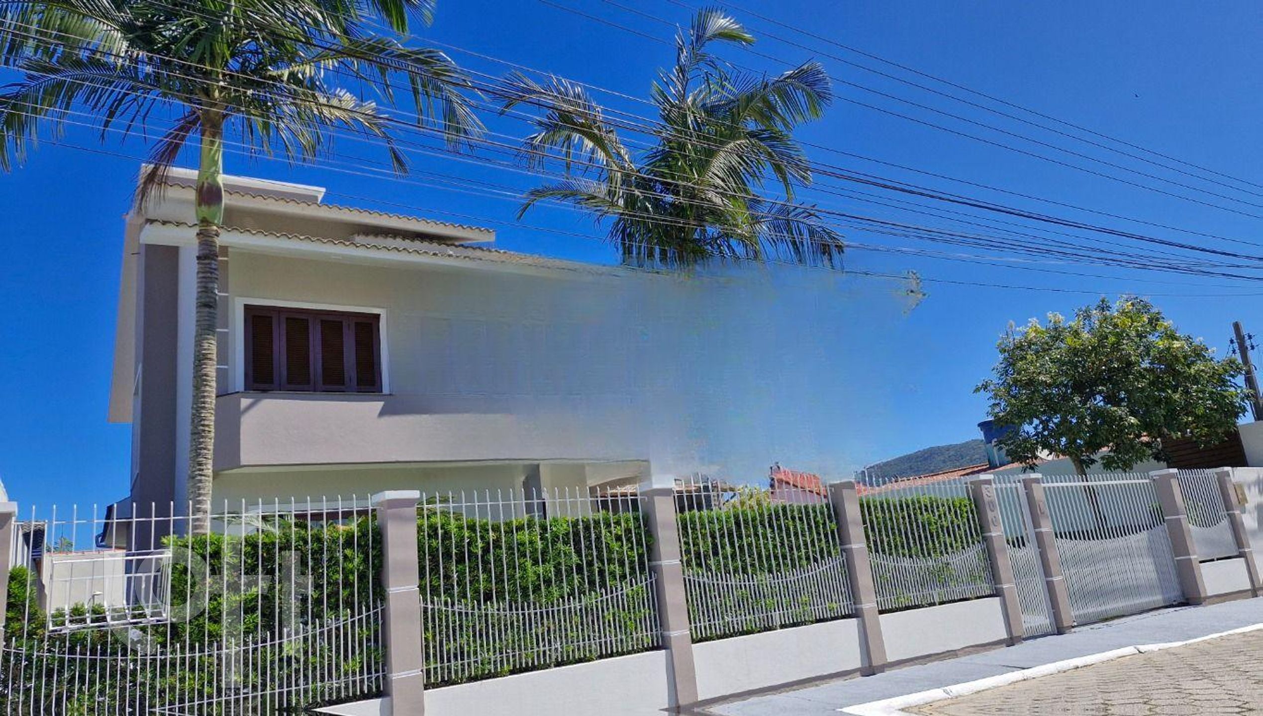Casa Residencial com 240m², 3 quartos, 1 suíte, 3 garagens, no bairro Ingleses em Florianópolis