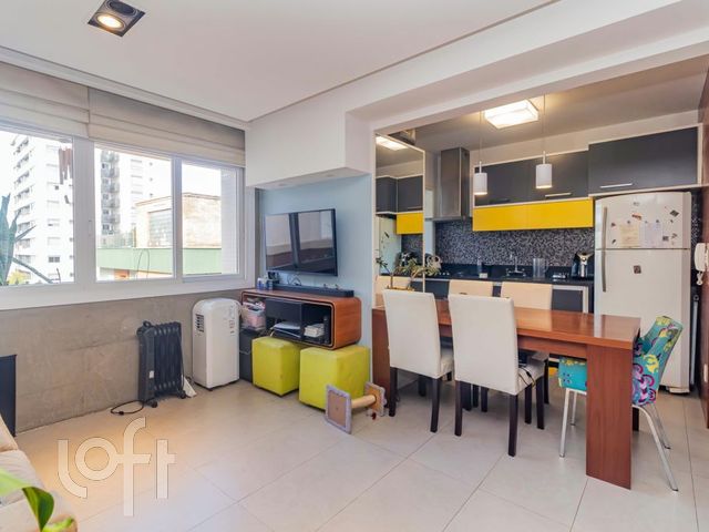 Apartamento com 70m², 2 dormitórios, 1 vaga, Auxiliadora em Porto Alegre