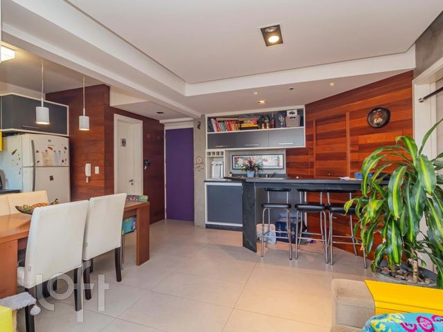 Apartamento com 70m², 2 dormitórios, 1 vaga, Auxiliadora em Porto Alegre