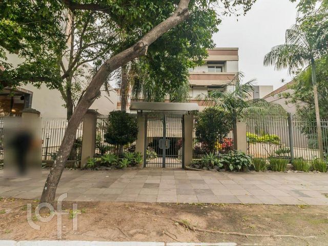 Apartamento com 70m², 2 dormitórios, 1 vaga, Auxiliadora em Porto Alegre