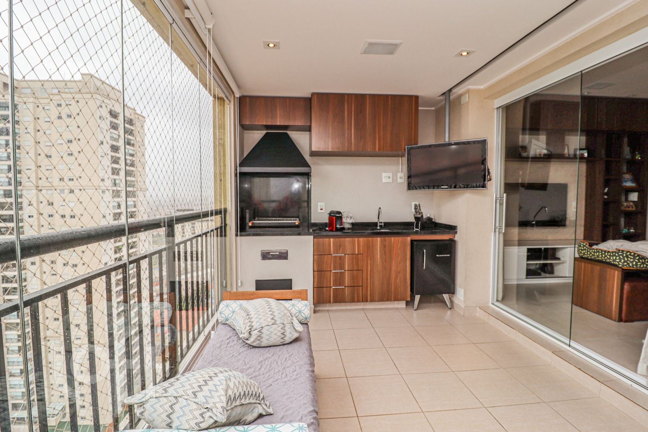 Apartamento à venda com 2 quartos, 86m² - Foto 6