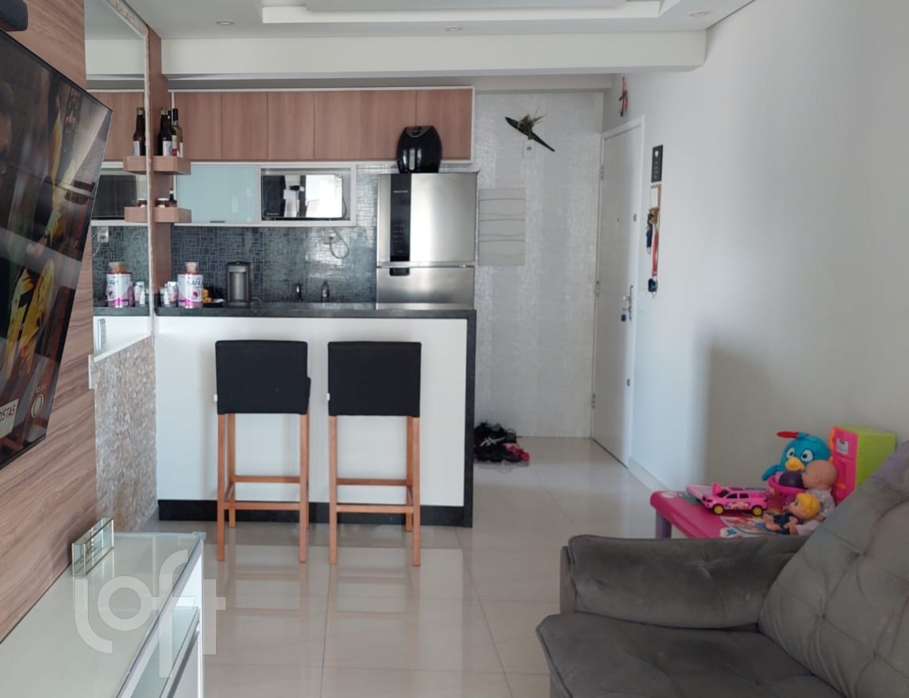 Apartamento à venda com 2 quartos, 63m² - Foto 2