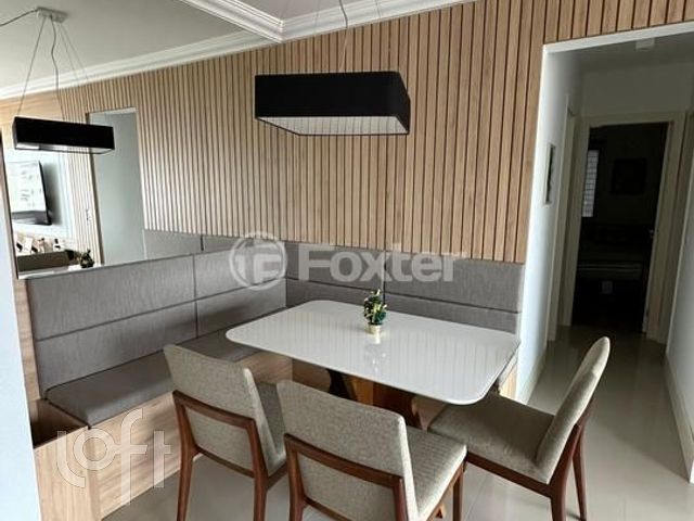 Apartamento com 68m², 2 dormitórios, 1 suíte, 2 vagas, Jardim Botânico em Porto Alegre