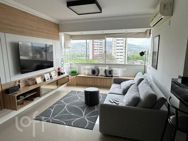 Apartamento com 68m², 2 dormitórios, 1 suíte, 2 vagas, Jardim Botânico em Porto Alegre
