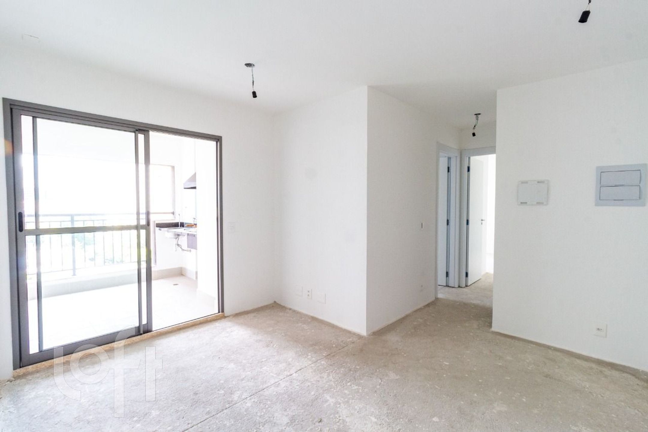 Apartamento à venda com 2 quartos, 71m² - Foto 1