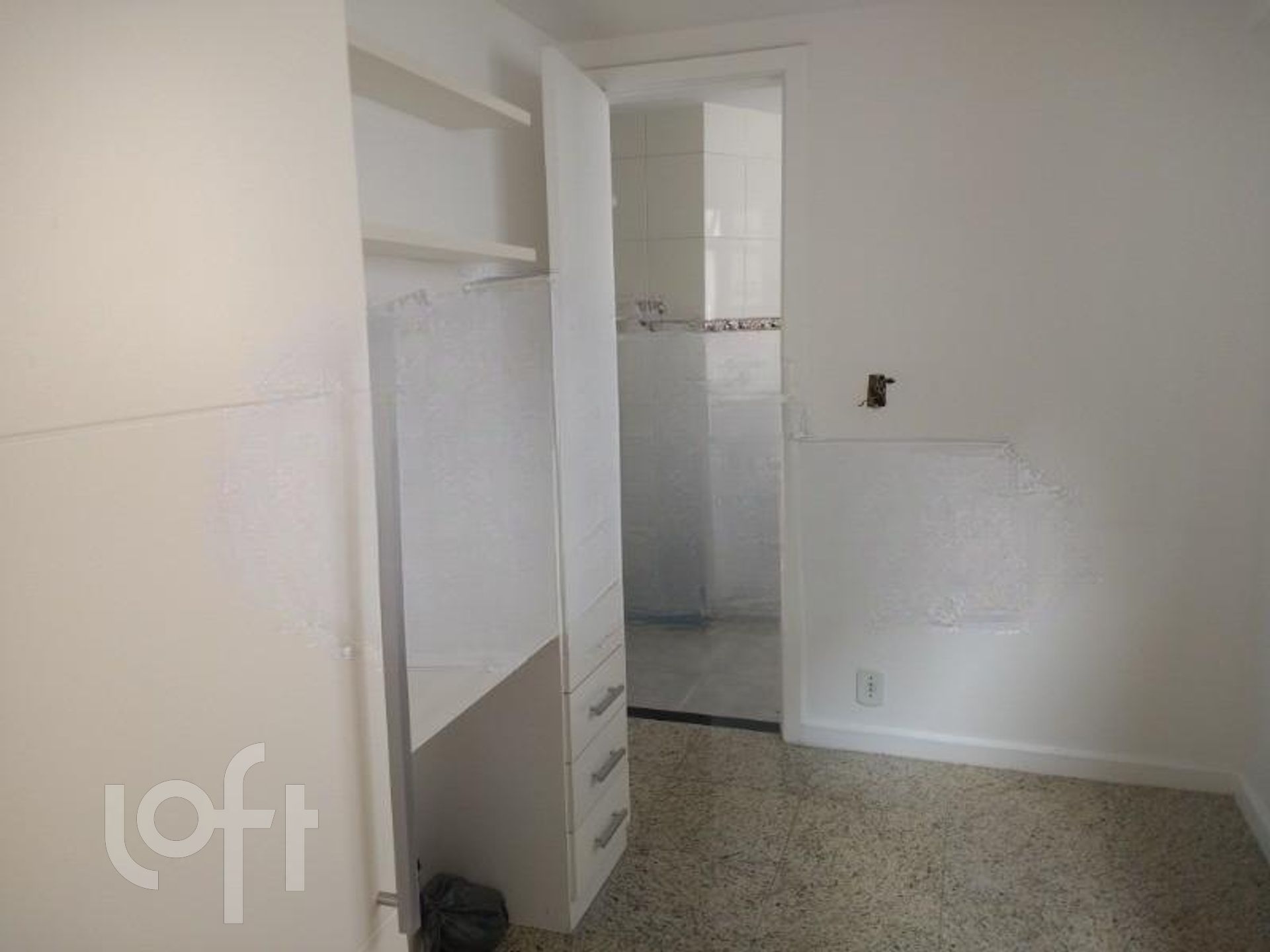 Apartamento à venda com 3 quartos, 105m² - Foto 18