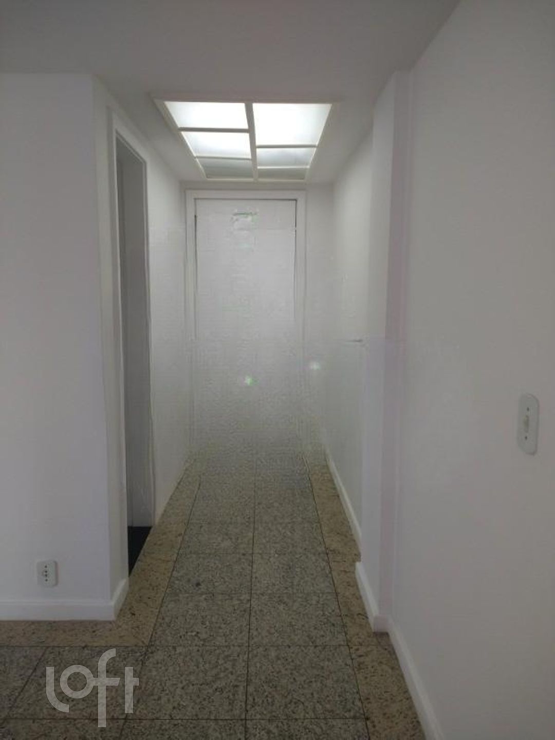 Apartamento à venda com 3 quartos, 105m² - Foto 2