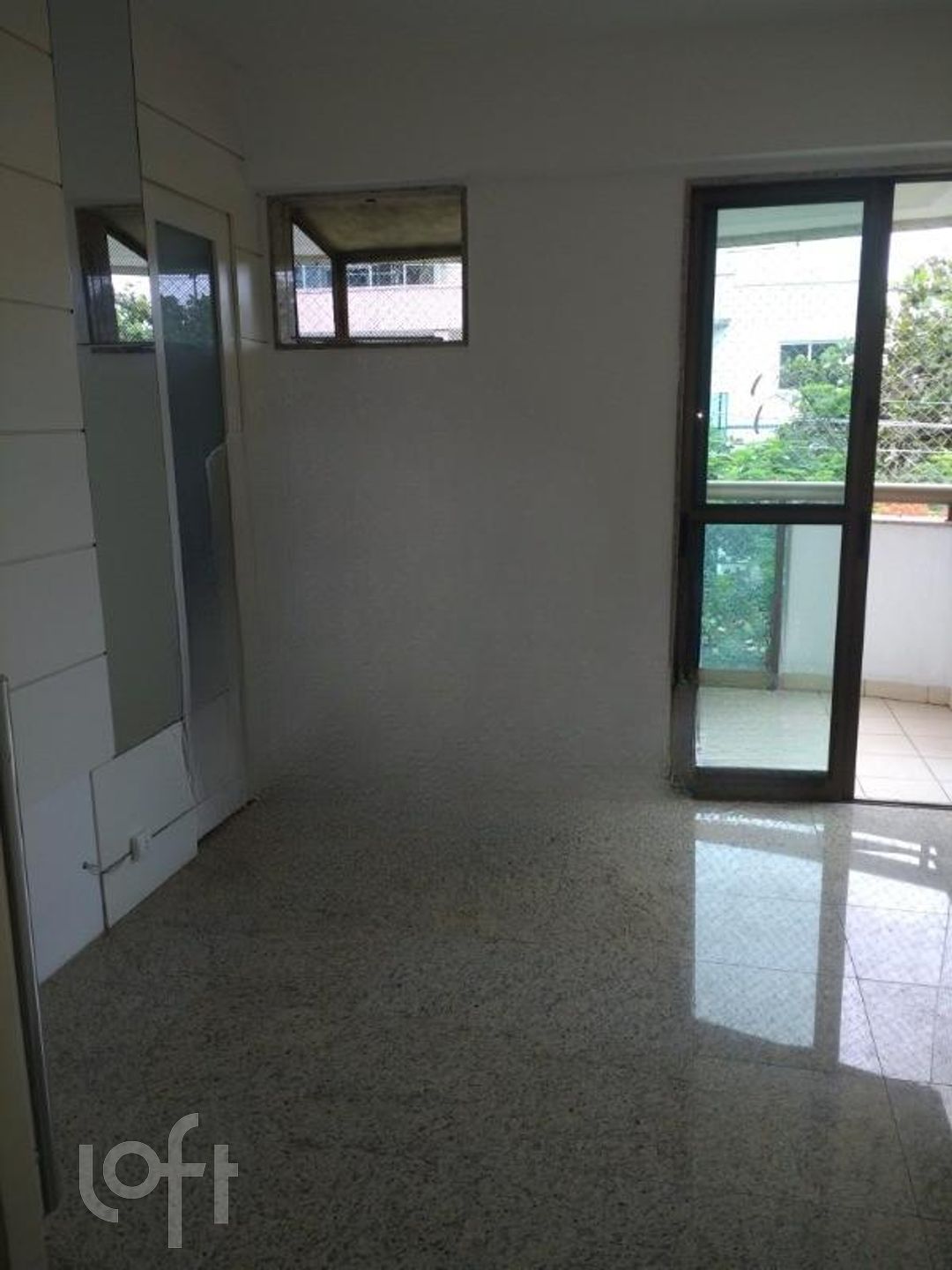 Apartamento à venda com 3 quartos, 105m² - Foto 1