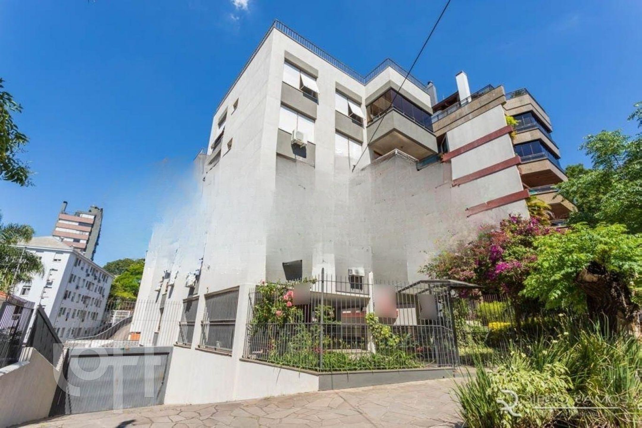 Apartamento com 120m², 3 dormitórios, 1 suíte, 2 vagas, Higienópolis em Porto Alegre