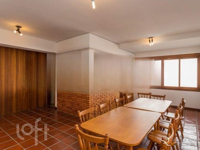 Apartamento com 120m², 3 dormitórios, 1 suíte, 2 vagas, Higienópolis em Porto Alegre
