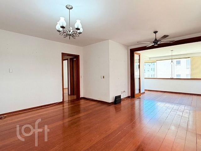 Apartamento com 120m², 3 dormitórios, 1 suíte, 2 vagas, Higienópolis em Porto Alegre