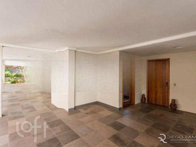 Apartamento com 120m², 3 dormitórios, 1 suíte, 2 vagas, Higienópolis em Porto Alegre