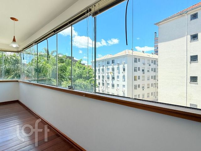 Apartamento com 120m², 3 dormitórios, 1 suíte, 2 vagas, Higienópolis em Porto Alegre