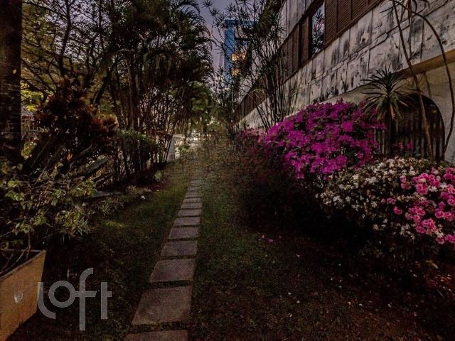 Casa em Condomínio com 422m², 5 dormitórios, 4 suítes, 3 vagas, Três Figueiras em Porto Alegre