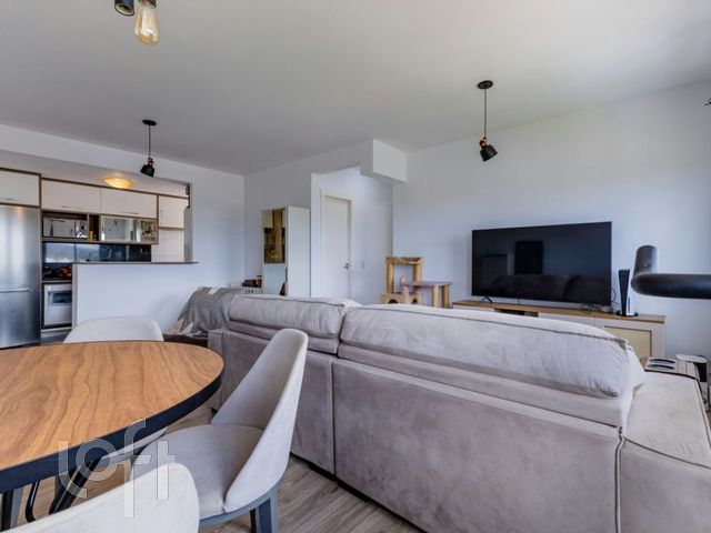 Apartamento com 68m², 3 dormitórios, 1 suíte, 2 vagas, Vila Ipiranga em Porto Alegre