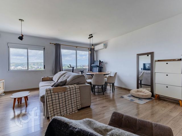 Apartamento com 68m², 3 dormitórios, 1 suíte, 2 vagas, Vila Ipiranga em Porto Alegre