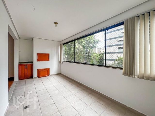 Apartamento com 103m², 3 dormitórios, 1 suíte, 1 vaga, Menino Deus em Porto Alegre
