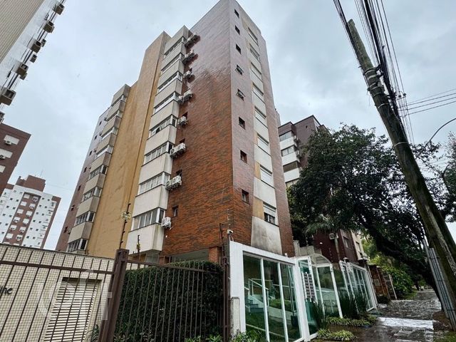 Apartamento com 79m², 2 dormitórios, 1 suíte, 2 vagas, Petrópolis em Porto Alegre