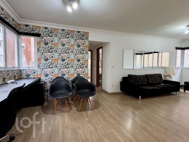 Apartamento com 79m², 2 dormitórios, 1 suíte, 2 vagas, Petrópolis em Porto Alegre