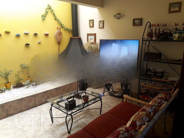 Casa com 265m², 3 dormitórios, 1 suíte, 3 vagas, Vila Ipiranga em Porto Alegre