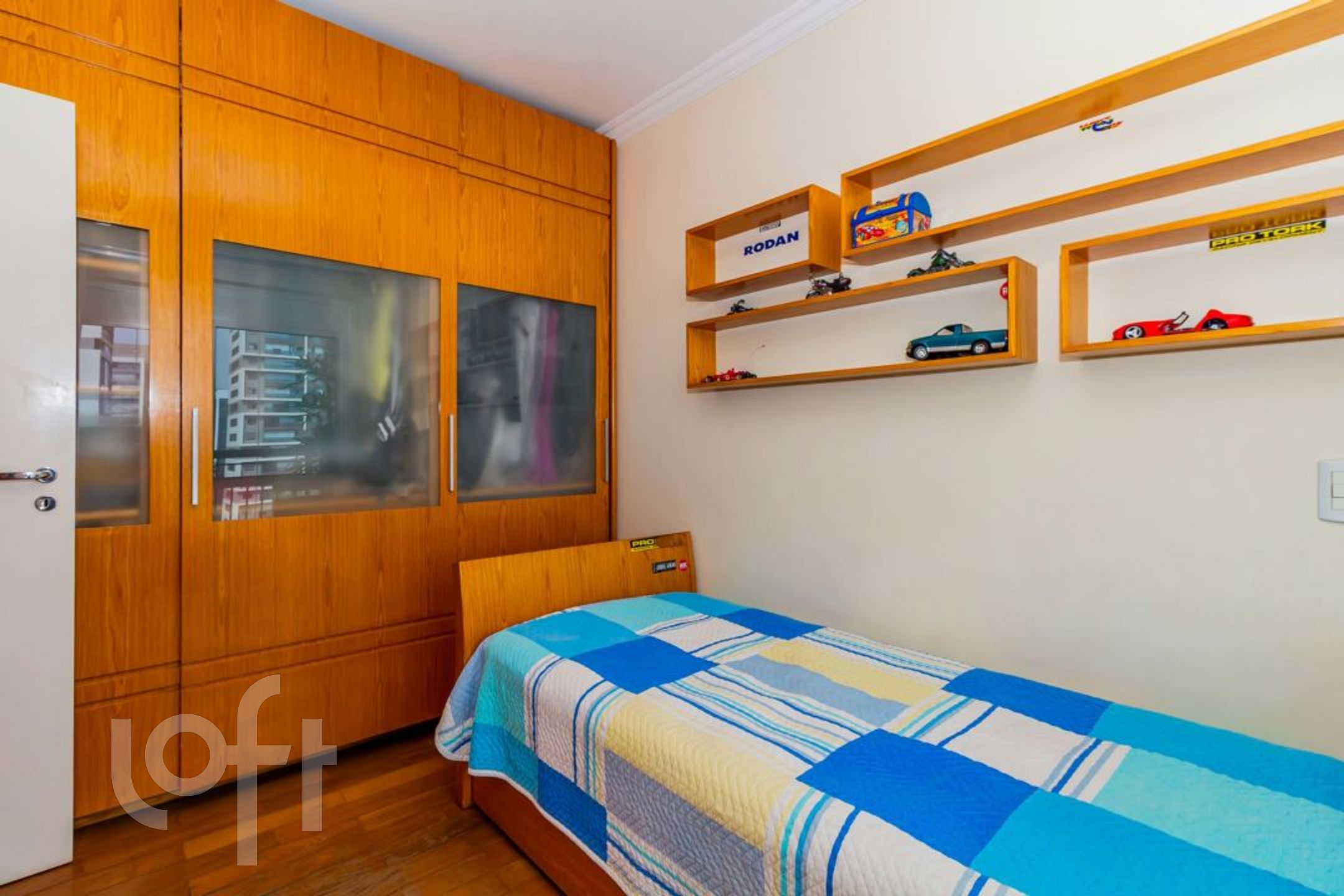 Apartamento à venda com 4 quartos, 200m² - Foto 11