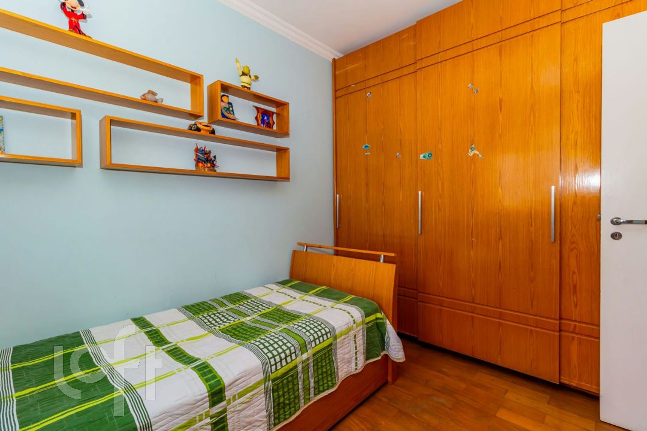 Apartamento à venda com 4 quartos, 200m² - Foto 17