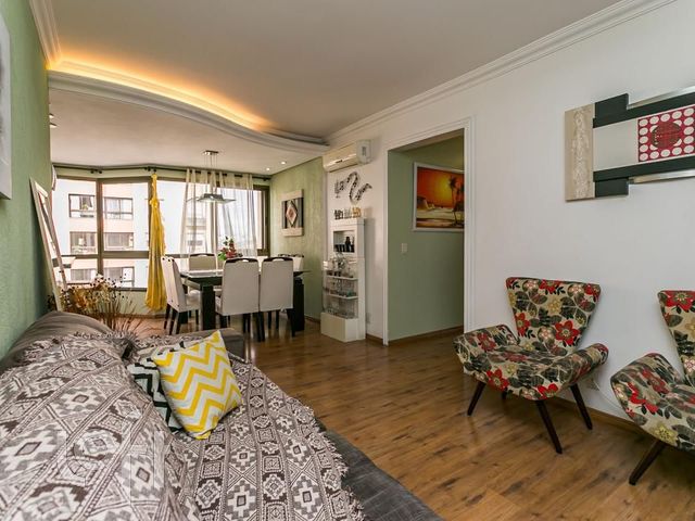 Apartamento com 89m², 3 dormitórios, 1 suíte, 2 vagas, Vila Ipiranga em Porto Alegre