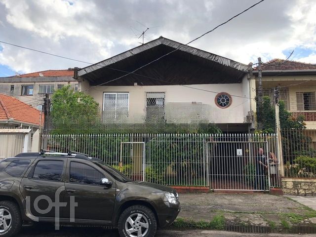 Casa com 398m², 4 dormitórios, 2 vagas, Cristo Redentor em Porto Alegre