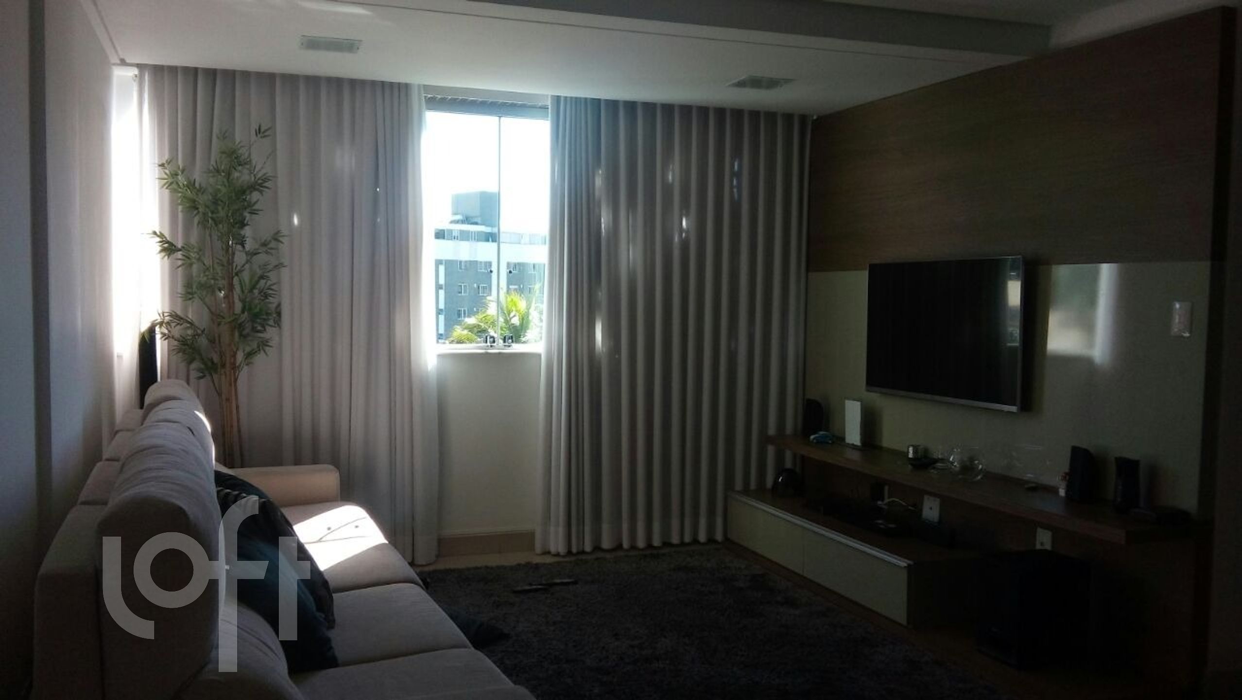 Apartamento à venda com 3 quartos, 98m² - Foto 2