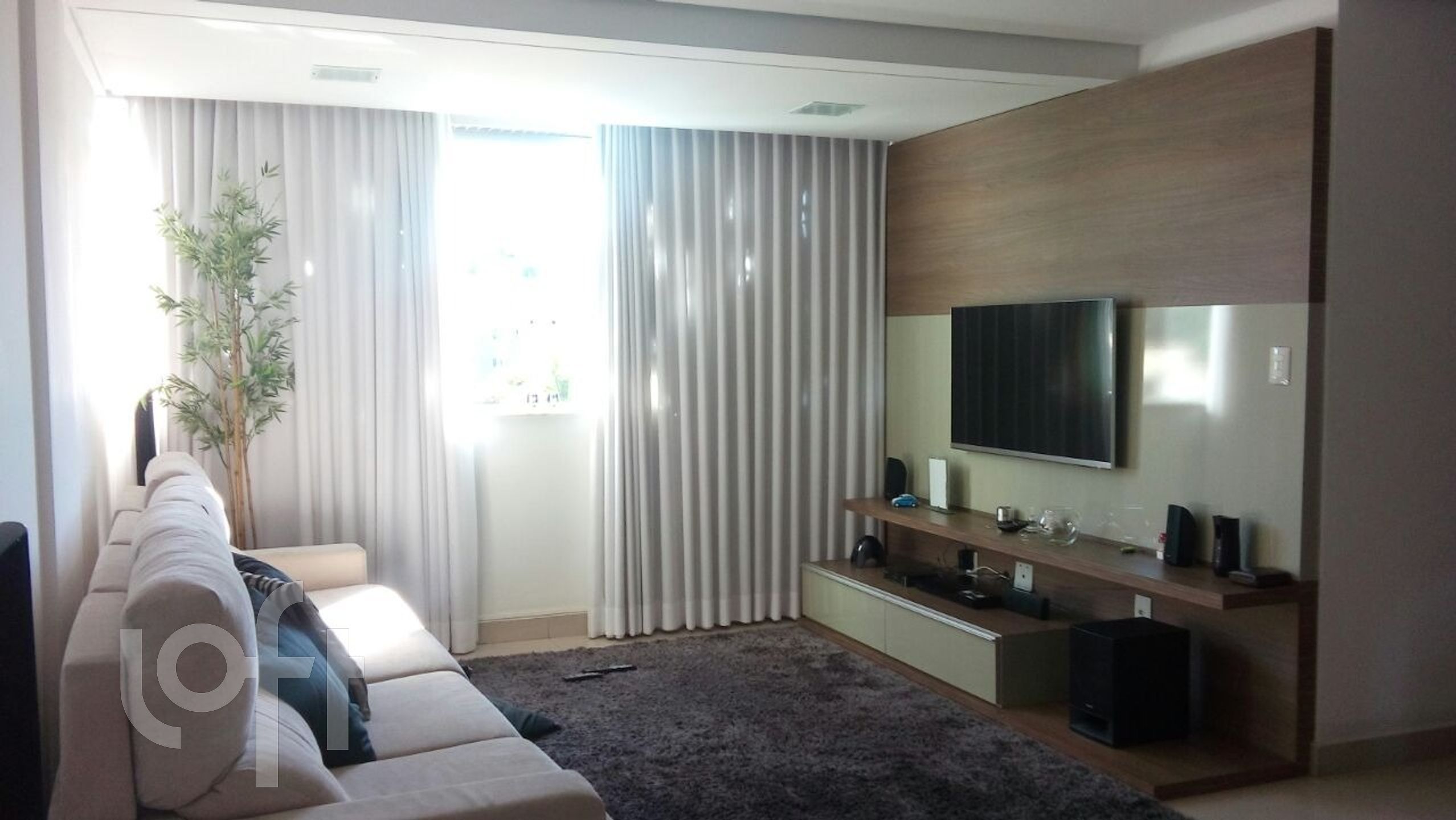 Apartamento à venda com 3 quartos, 98m² - Foto 1