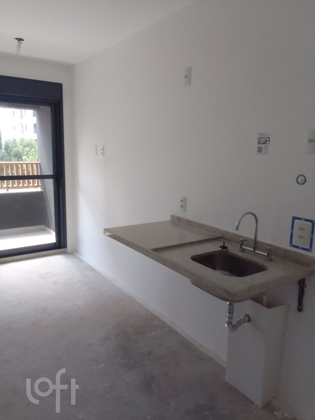 Apartamento à venda com 1 quarto, 25m² - Foto 2