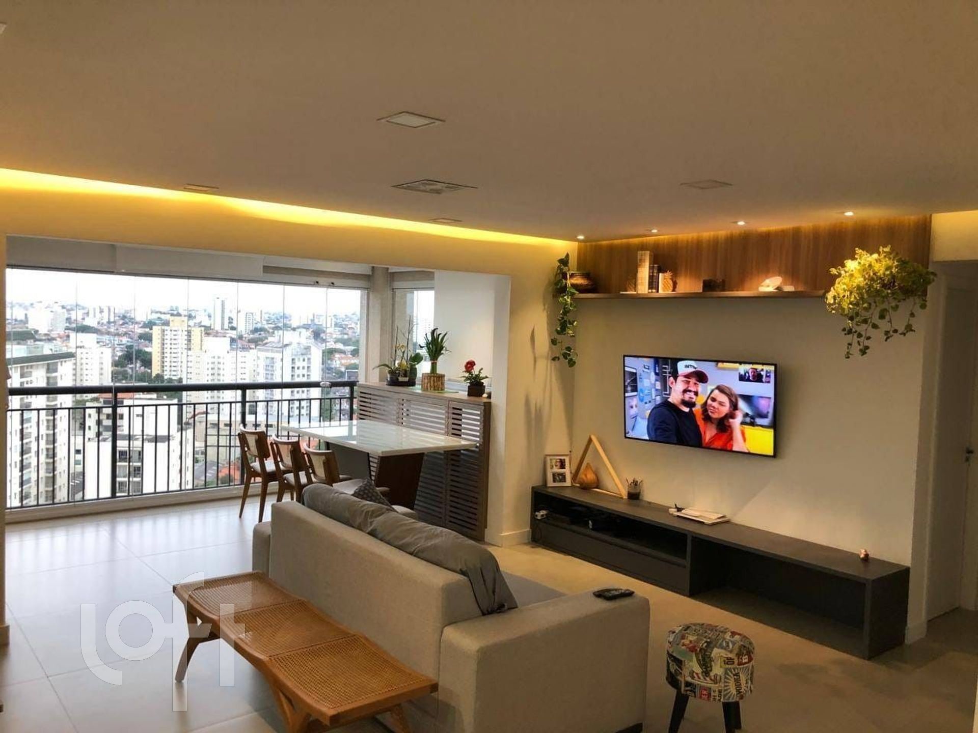 Apartamento à venda com 2 quartos, 83m² - Foto 1