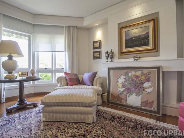 Apartamento com 304m², 3 dormitórios, 3 suítes, 4 vagas, Bela Vista em Porto Alegre