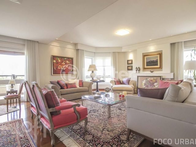 Apartamento com 304m², 3 dormitórios, 3 suítes, 4 vagas, Bela Vista em Porto Alegre