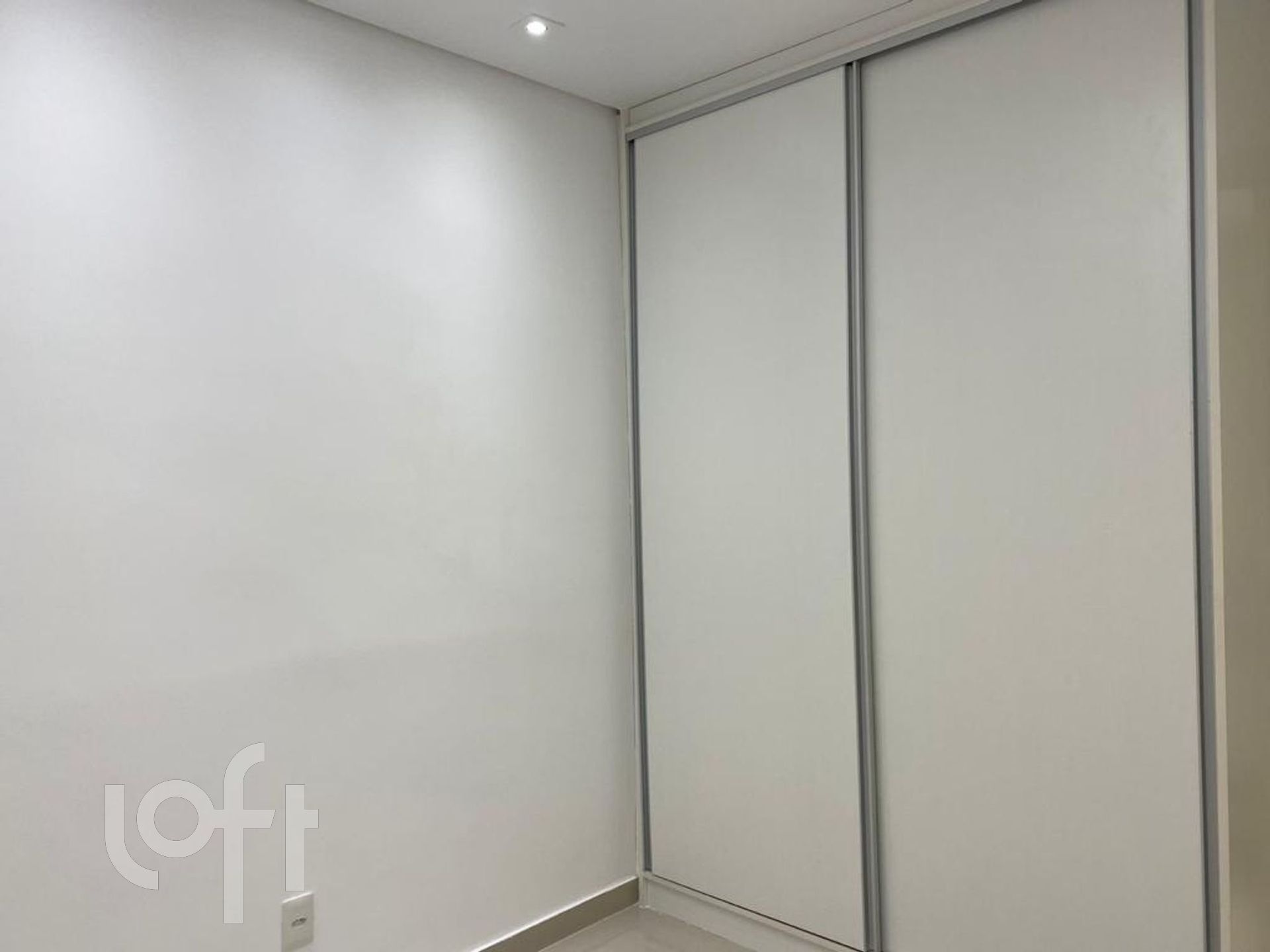 Apartamento à venda com 1 quarto, 31m² - Foto 17