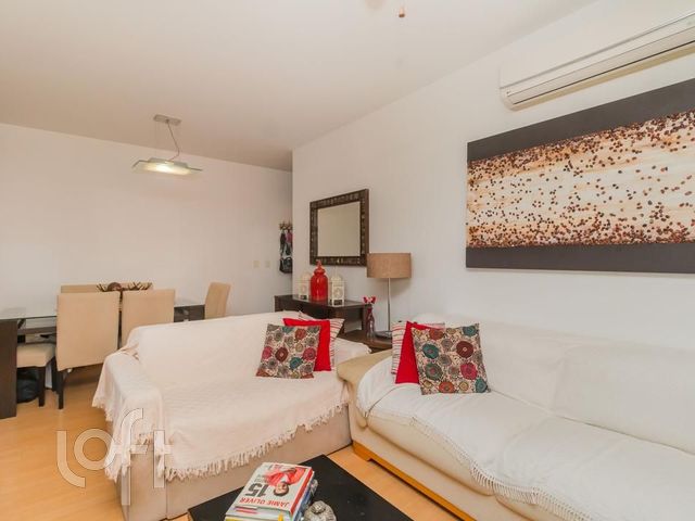Apartamento com 83m², 2 dormitórios, 1 suíte, 1 vaga, Vila Ipiranga em Porto Alegre