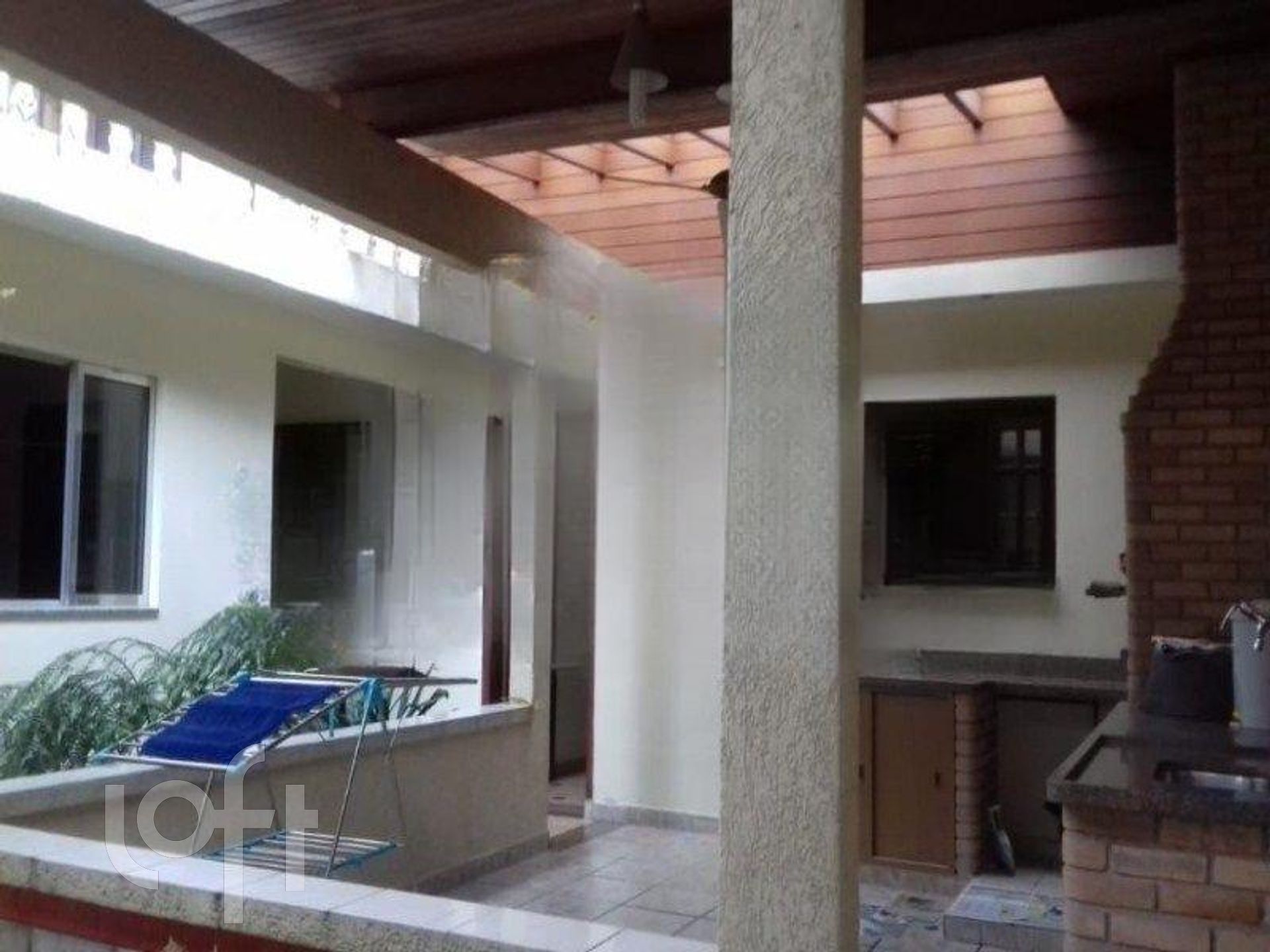 Casa à venda com 3 quartos, 244m² - Foto 17