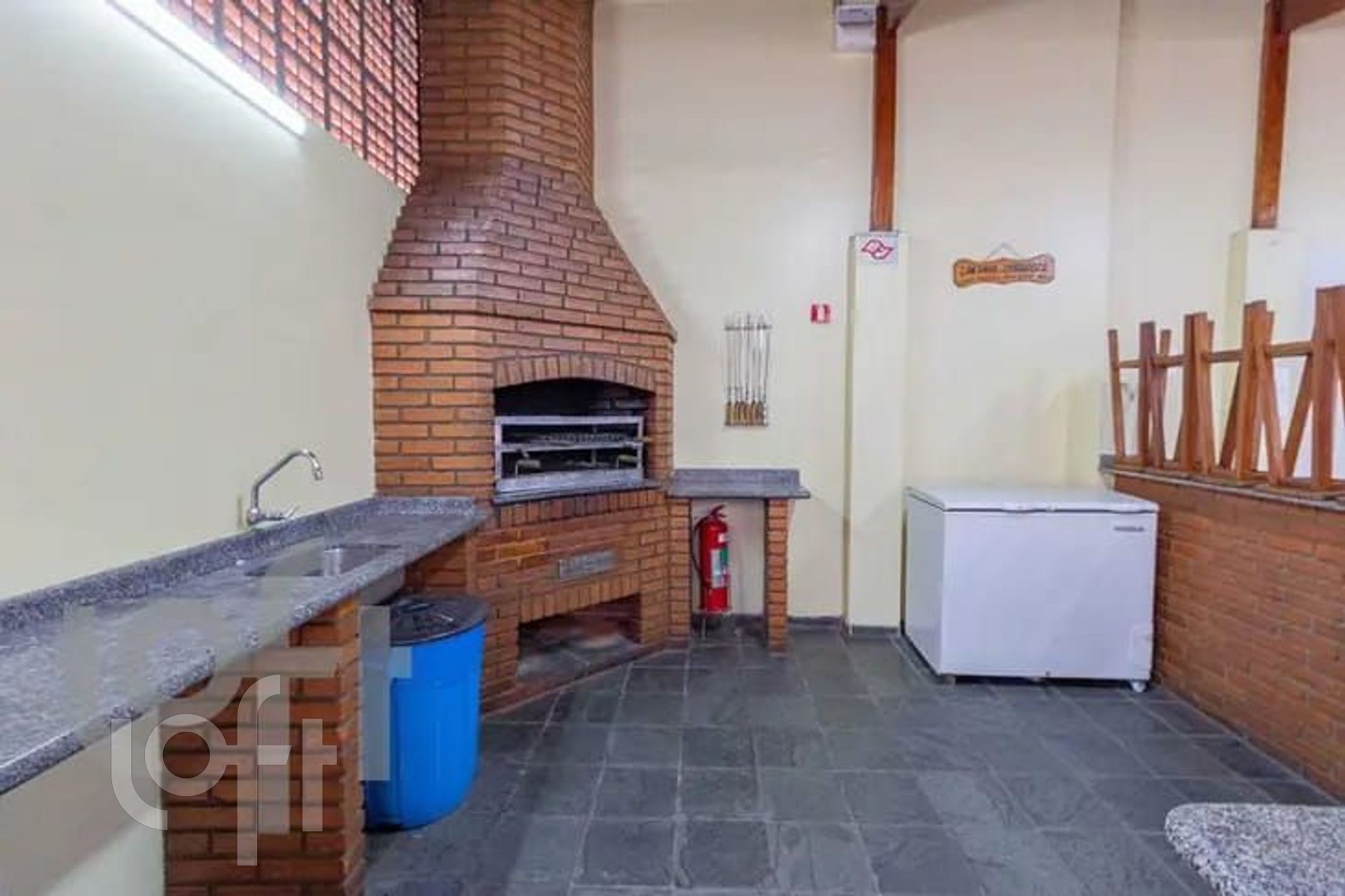 Apartamento à venda com 2 quartos, 60m² - Foto 25