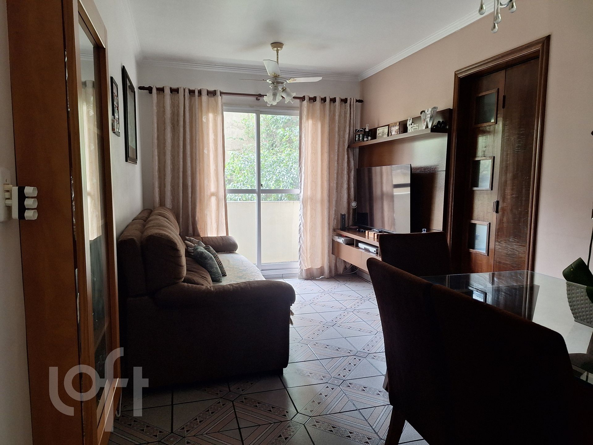 Apartamento à venda com 2 quartos, 60m² - Foto 1