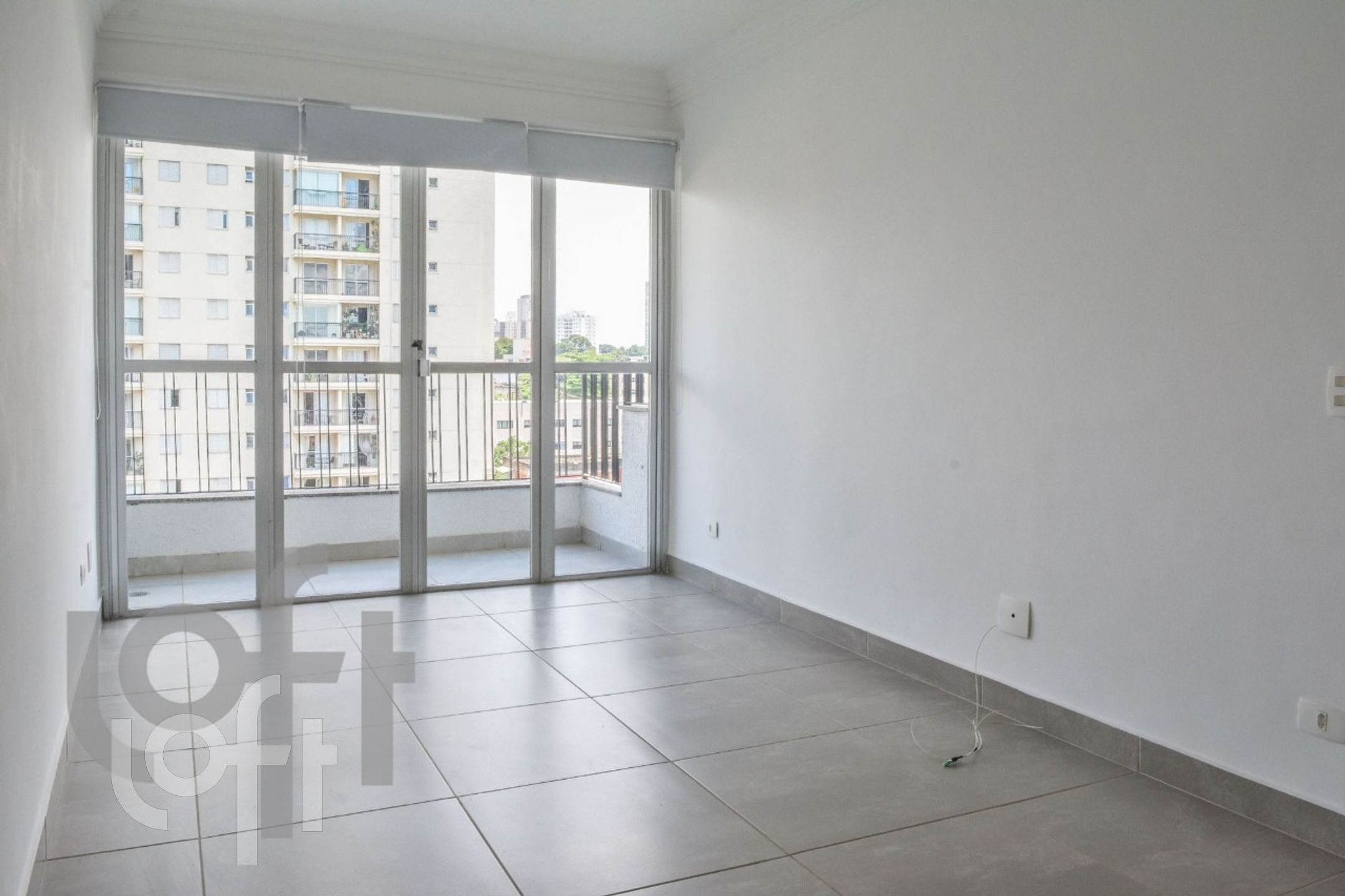 Apartamento à venda com 3 quartos, 78m² - Foto 2