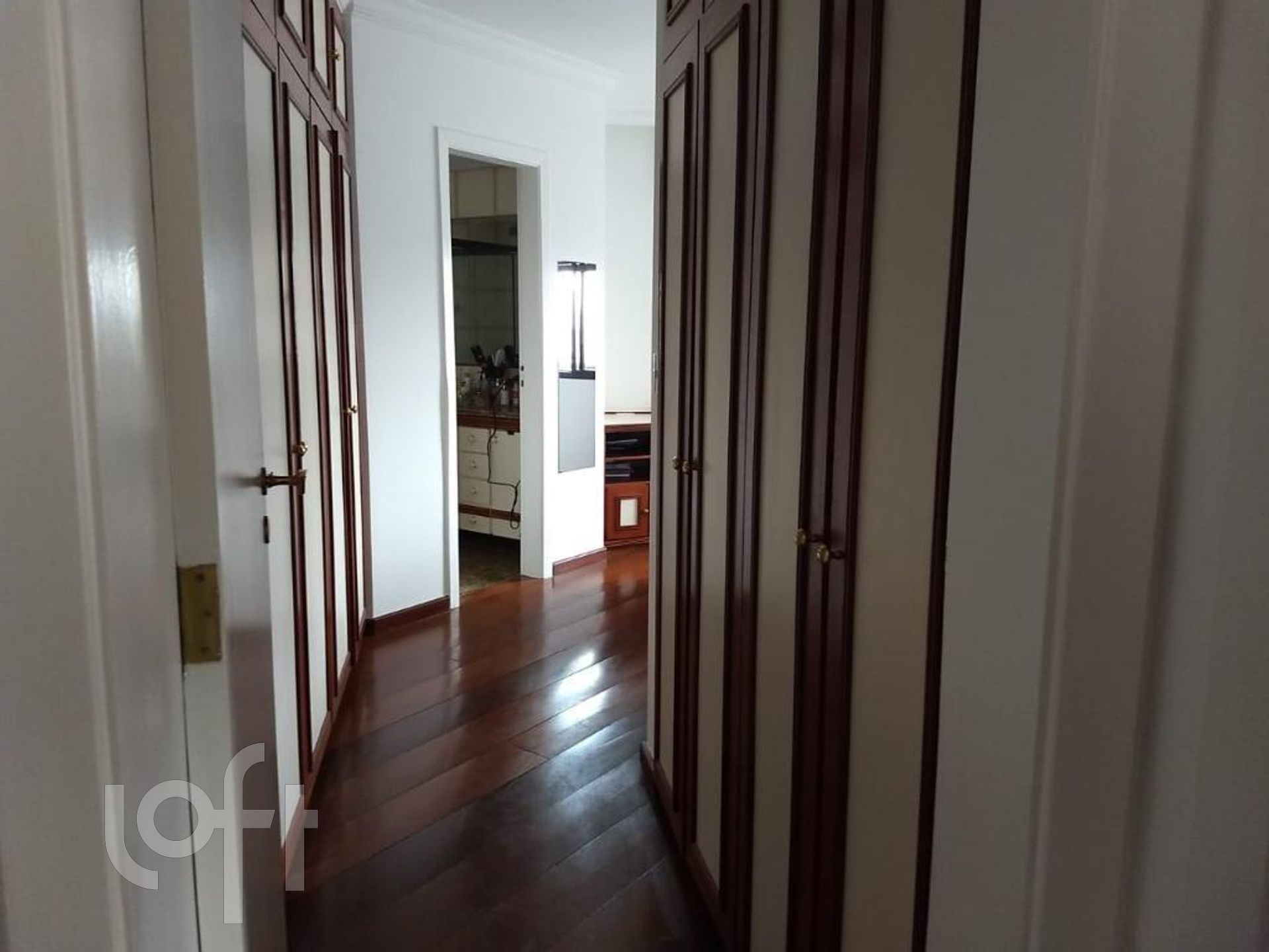 Apartamento à venda com 3 quartos, 185m² - Foto 2