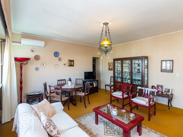 Apartamento com 106m², 3 dormitórios, 1 suíte, 1 vaga, Independência em Porto Alegre