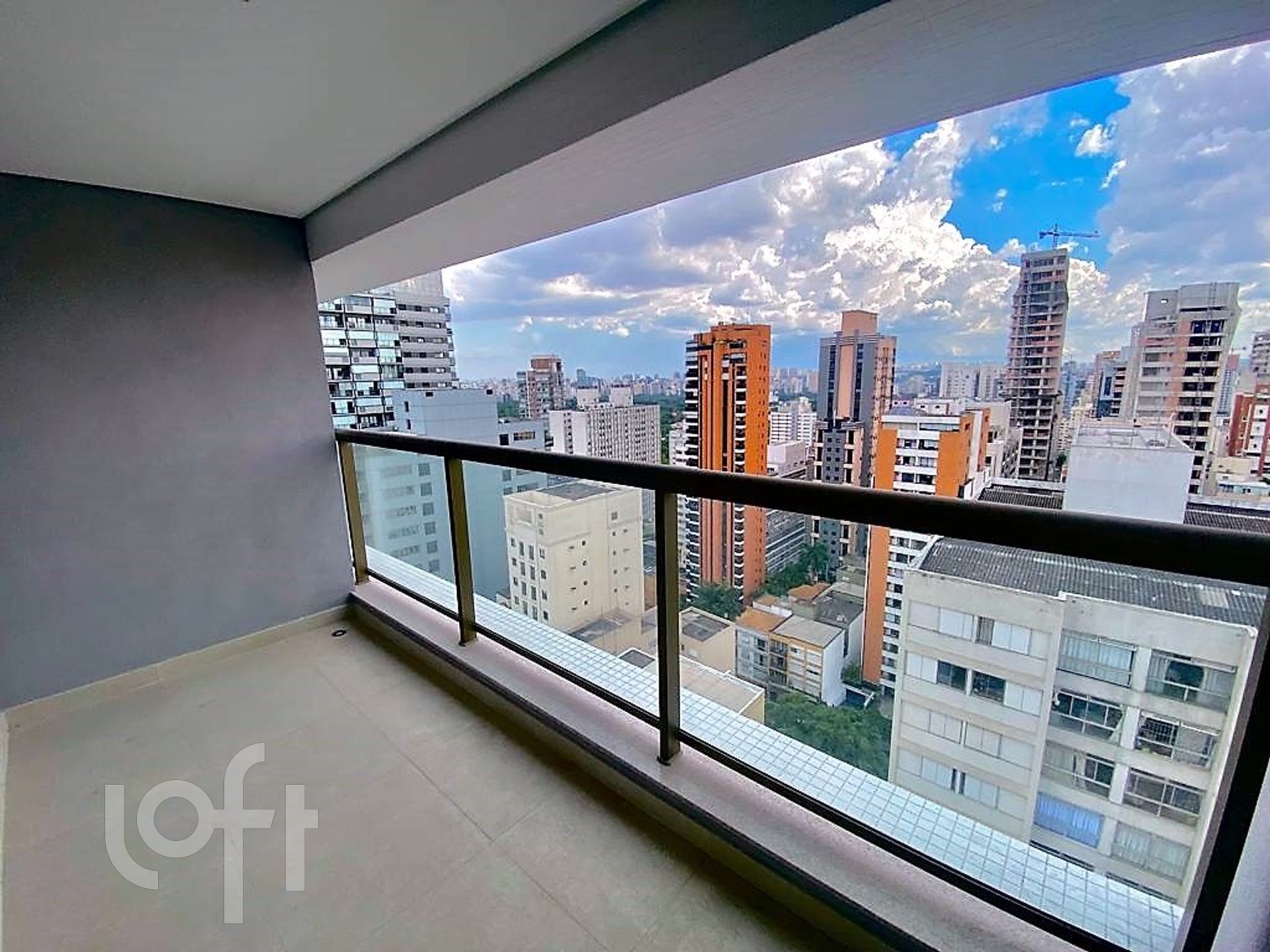 Apartamento à venda com 3 quartos, 163m² - Foto 2