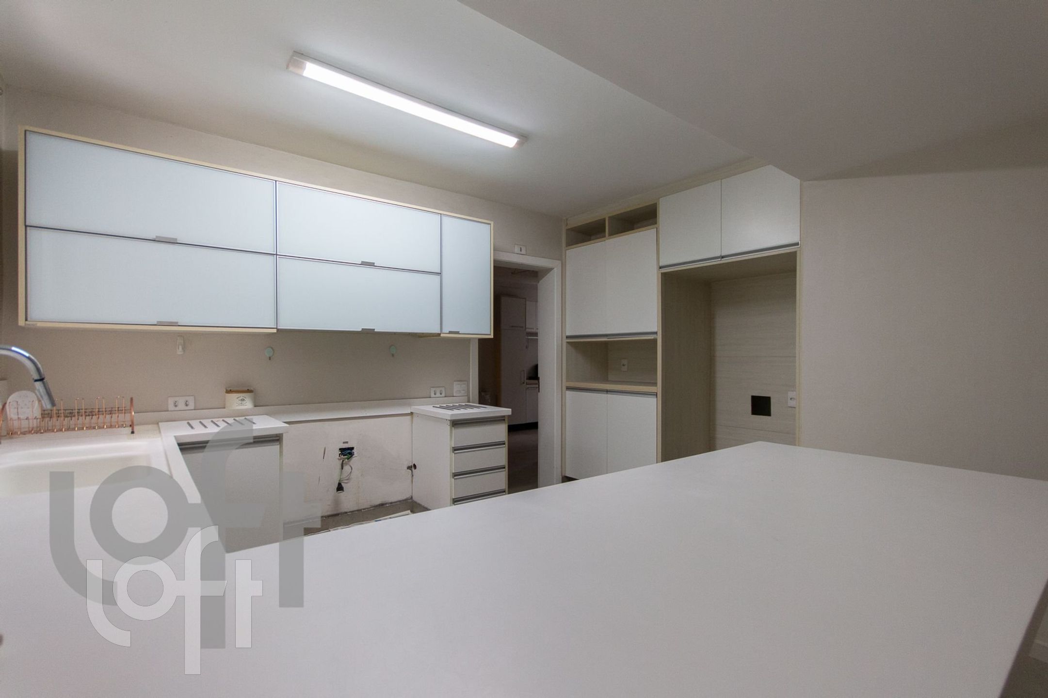 Apartamento à venda com 4 quartos, 250m² - Foto 29