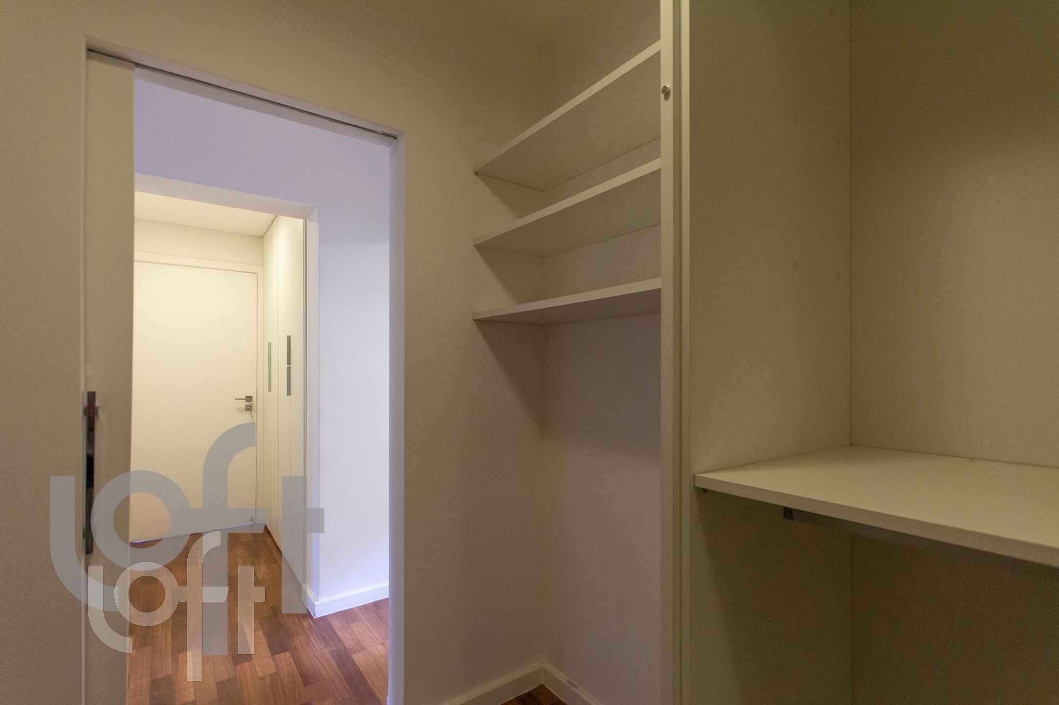 Apartamento à venda com 4 quartos, 250m² - Foto 9