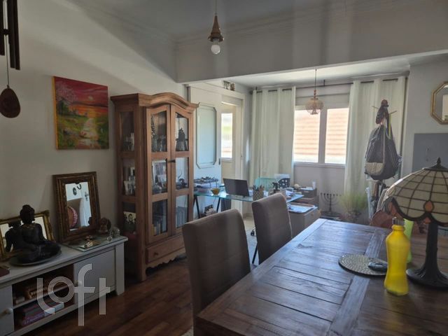 Apartamento com 119m², 3 dormitórios, 1 suíte, 1 vaga, Moinhos de Vento em Porto Alegre