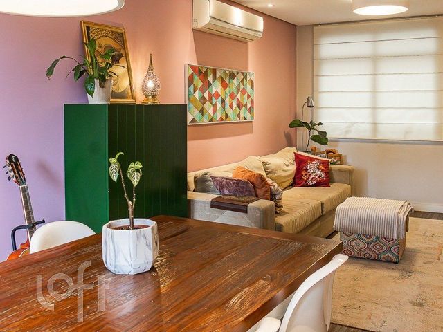 Apartamento com 87m², 2 dormitórios, 1 vaga, Independência em Porto Alegre