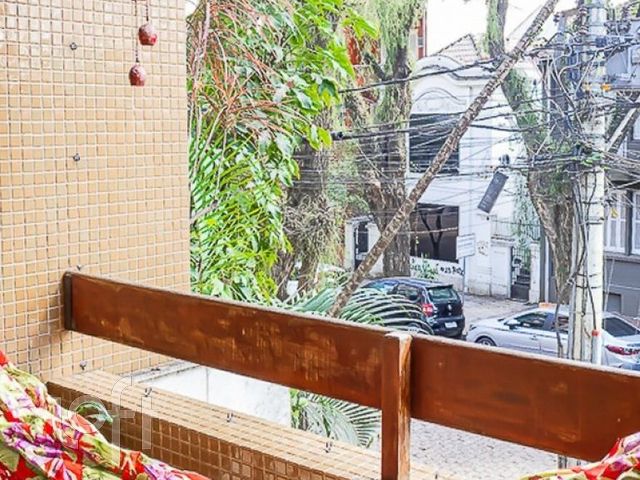 Apartamento com 87m², 2 dormitórios, 1 vaga, Independência em Porto Alegre