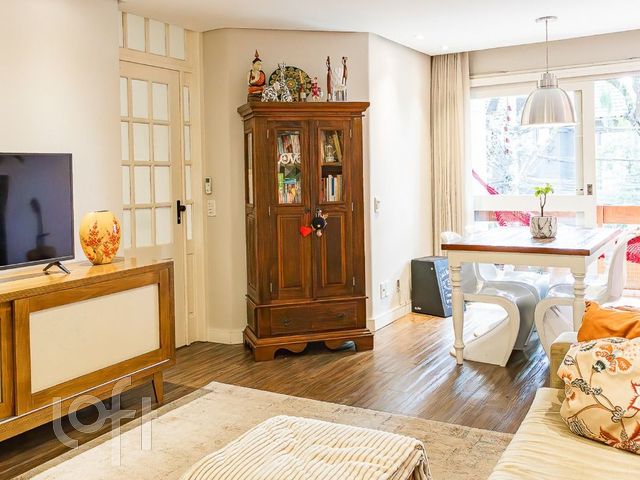 Apartamento com 87m², 2 dormitórios, 1 vaga, Independência em Porto Alegre